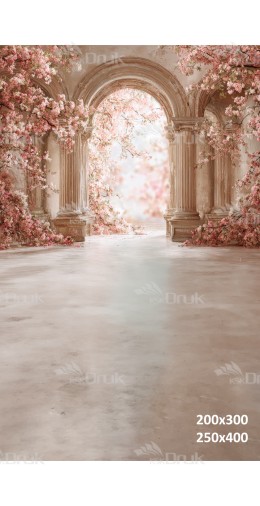 Tło fotograficzne z pałacowymi kolumnami i różowymi kwitnącymi gałęziami | E555